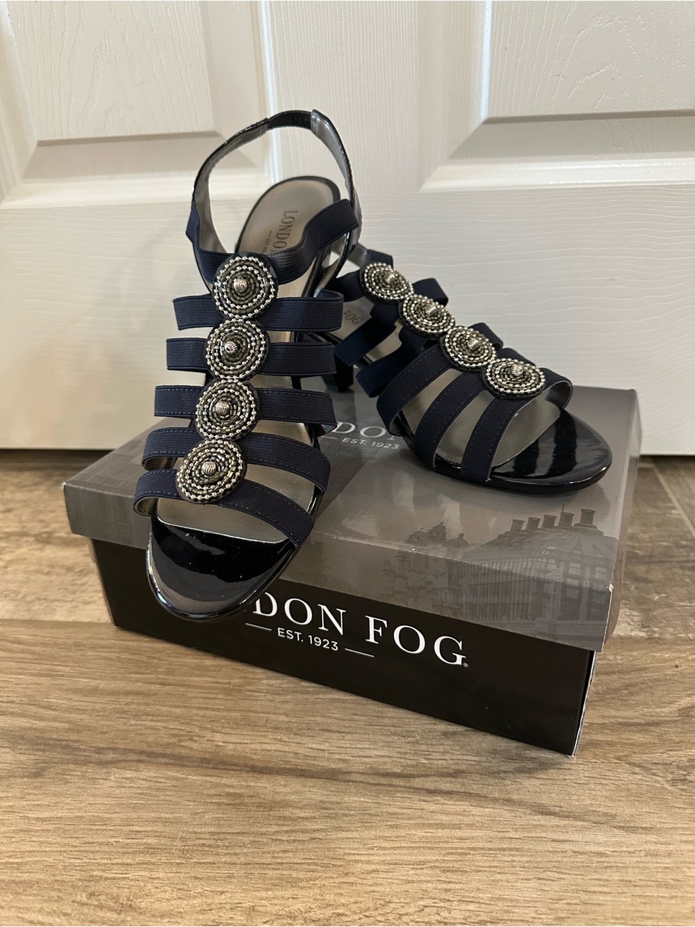 London Fog Nanci Womens Navy Strappy Sandals Shoes Size 10M NIB #00s